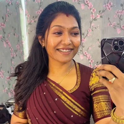aarthi raveendran profile