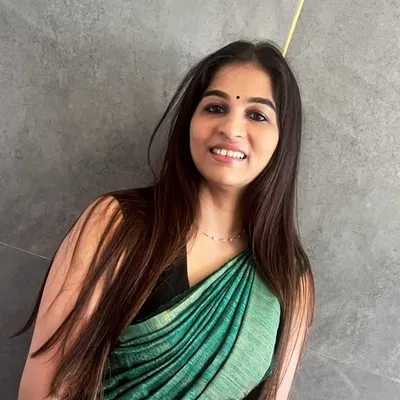 Aarthi L