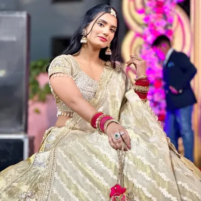 aarti__meena_011