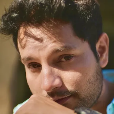 Aryn Tiwari profile