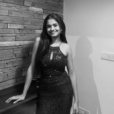 aashee profile