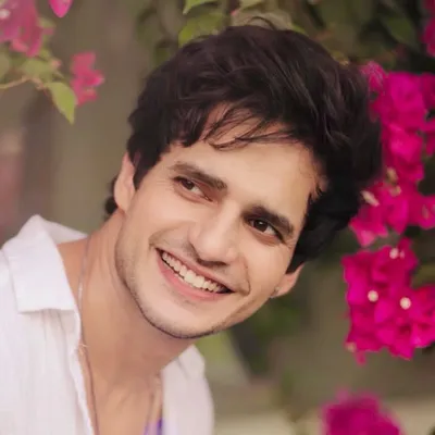 Aashish Bhardhwaj profile