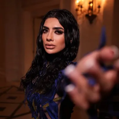 aashnaa jolly profile
