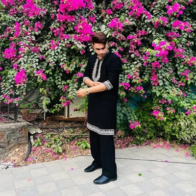 آویز profile