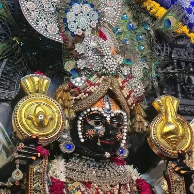 દેવ 👑 profile