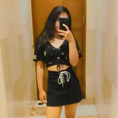 Aayushi Luthra profile