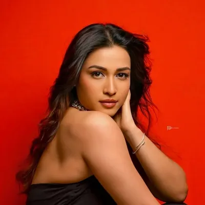 Aayushi Bhave profile