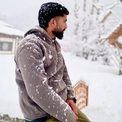 ओवैस̶a̶b̶b̶u̶x̶y̶d̶a profile