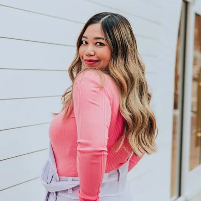 abby | marblelously petite profile