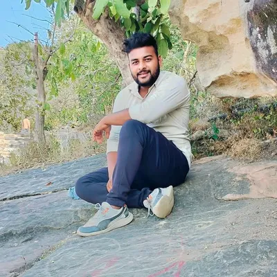 Abhi Vinodrao Muraskar ๐ง๐จโ๏ธ๐ ๏ธ profile