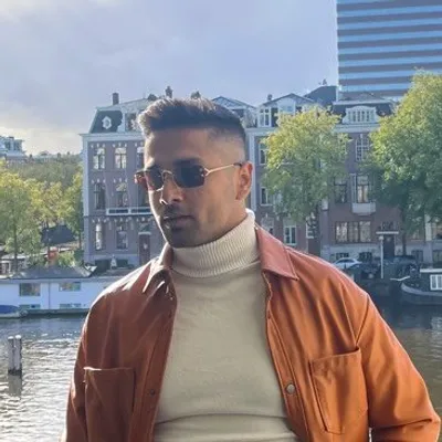 Abhishek Bakshi profile