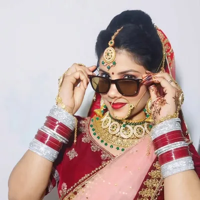 Priya pandey profile