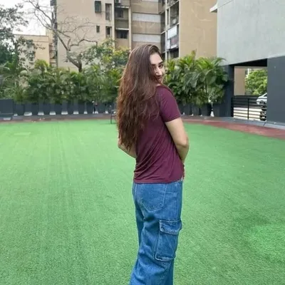 Divya sharma profile