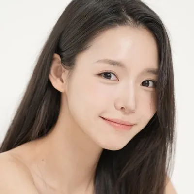 Minjii Kim / soft lovely profile