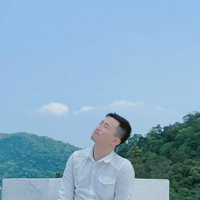 P's profile