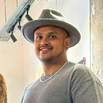 Daniel Dinesh Thomas | Travel & Unique Experiences profile