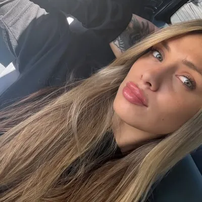 Abril Rey profile