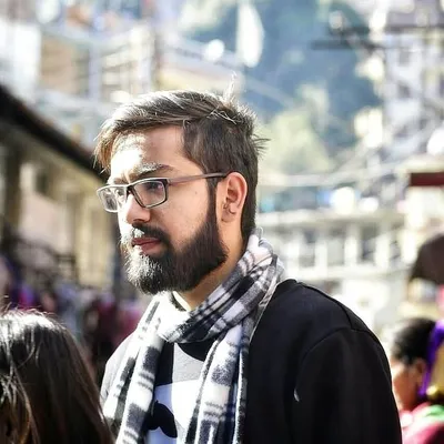 Drona Tushir profile