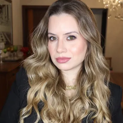 Carla Torres | Skincare, Cabelo e Maquiagem profile