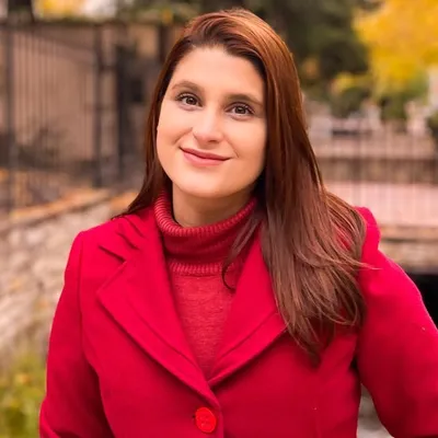 Carolina Monsi | Especialista em relacionamentos profile