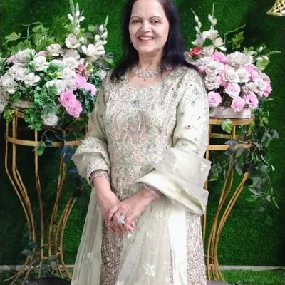 Komal Achhra profile