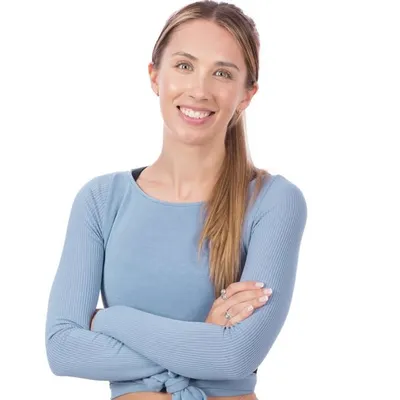 Zoe Mckenzie • exercise + chronic illness profile