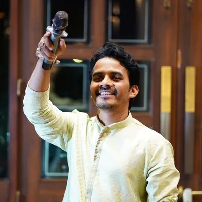 Actor Amol Desai / Anchor / Director / Advertising Expert profile