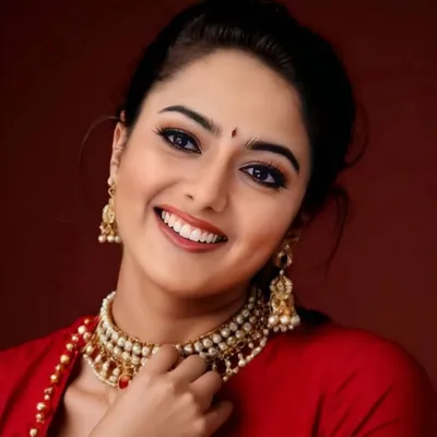 SOUNDARYA ๐ profile
