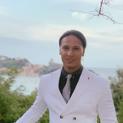 ادم حافظ | Adam Hafid profile