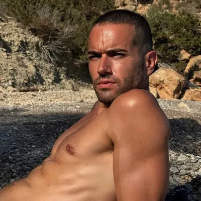 Adan Molinos profile