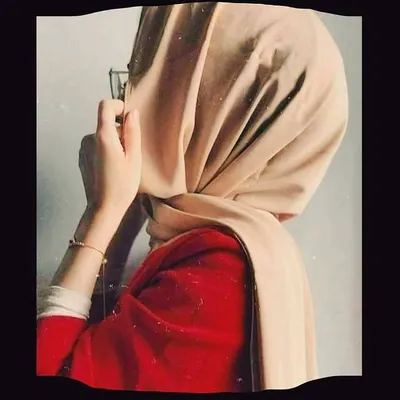 AdEeB_zArA_ profile