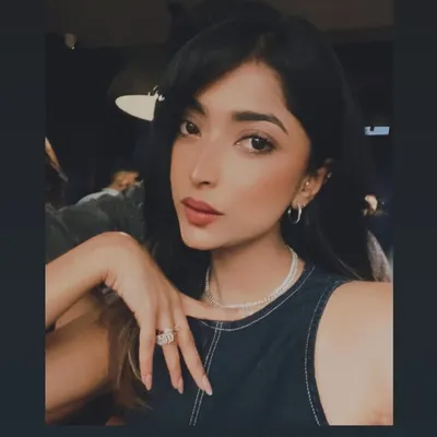 a d e e t i profile