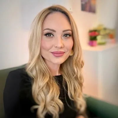 Adelina Clapon profile