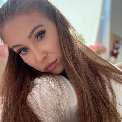 Adrianna Oleksiak profile