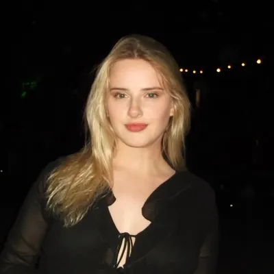 adriana burova profile