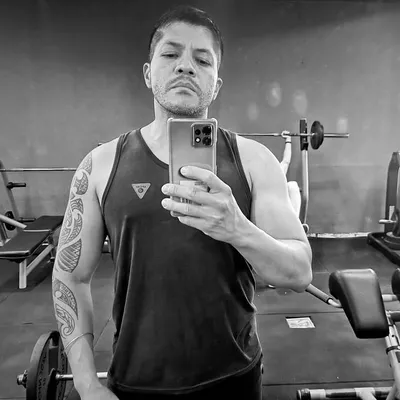 Adrian Barrios profile