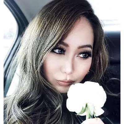 Adriana Lay profile