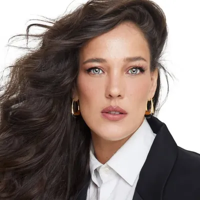 Adriana Birolli Oficial profile