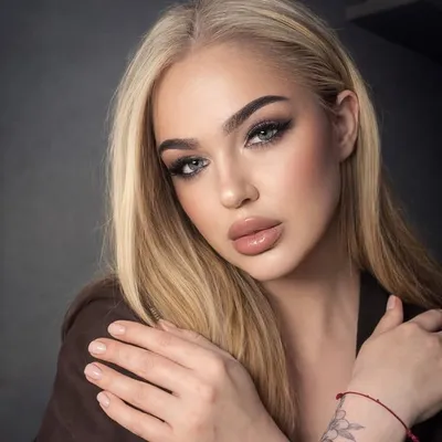 Adriana Miglāne profile