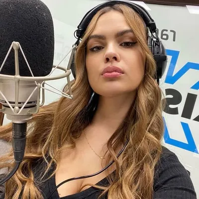 Adriana Petro profile