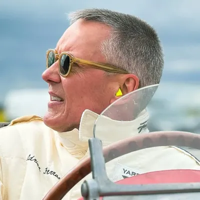 Adrian Fernandez profile