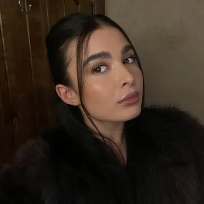 Adrianna profile