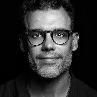 Adriano Dória profile