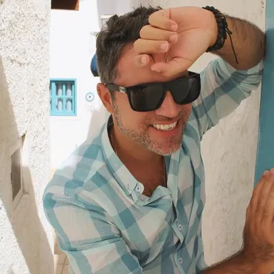ADRIANO PITANGUI/ Magazine profile