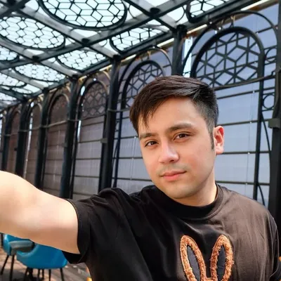 Adrian Pascual profile