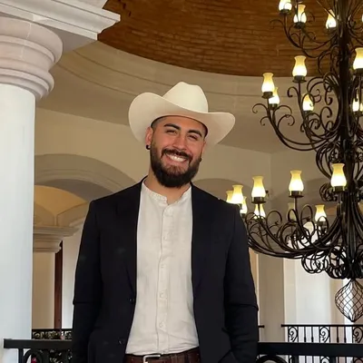 adrian lizarraga profile