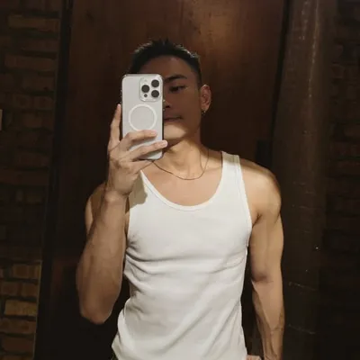 Adrien ๐ฐ profile