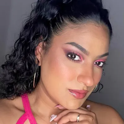 Adriana Plaza profile