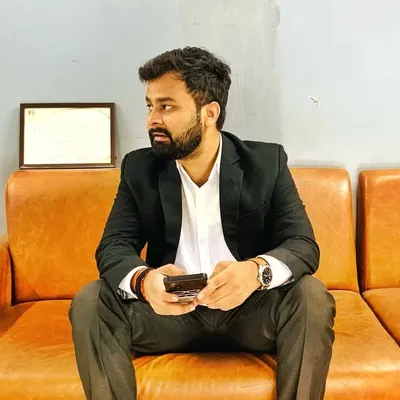 ADV. ASHUTOSH J DUBEY ๐ฎ๐ณ profile