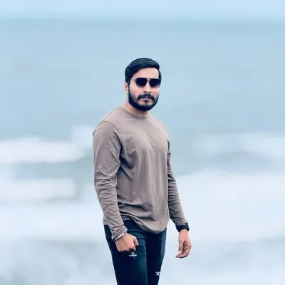 Adv Akash Chordia AC profile